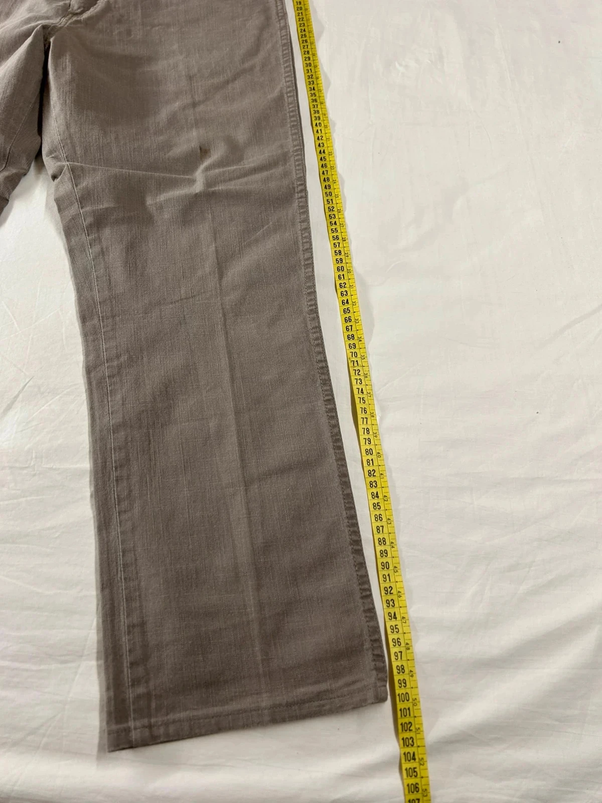 Jean wrangler coupe droite beige gris w36 L34 – photo 4